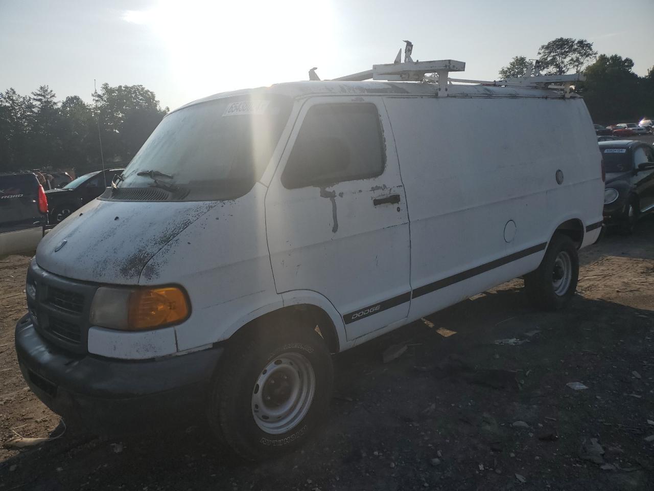 2B7HB11Y8YK142503 2000 Dodge Ram Van B1500