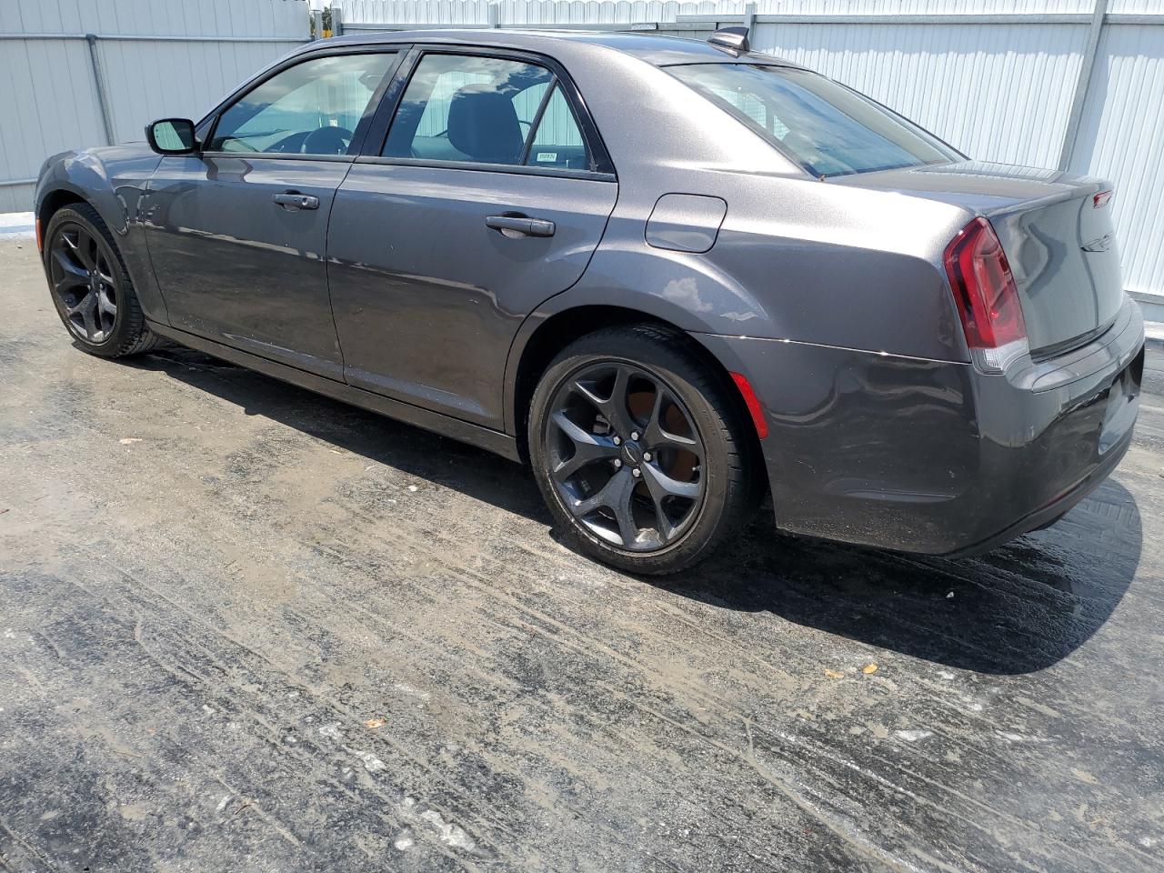 2023 Chrysler 300 S VIN: 2C3CCABG8PH569533 Lot: 66387734