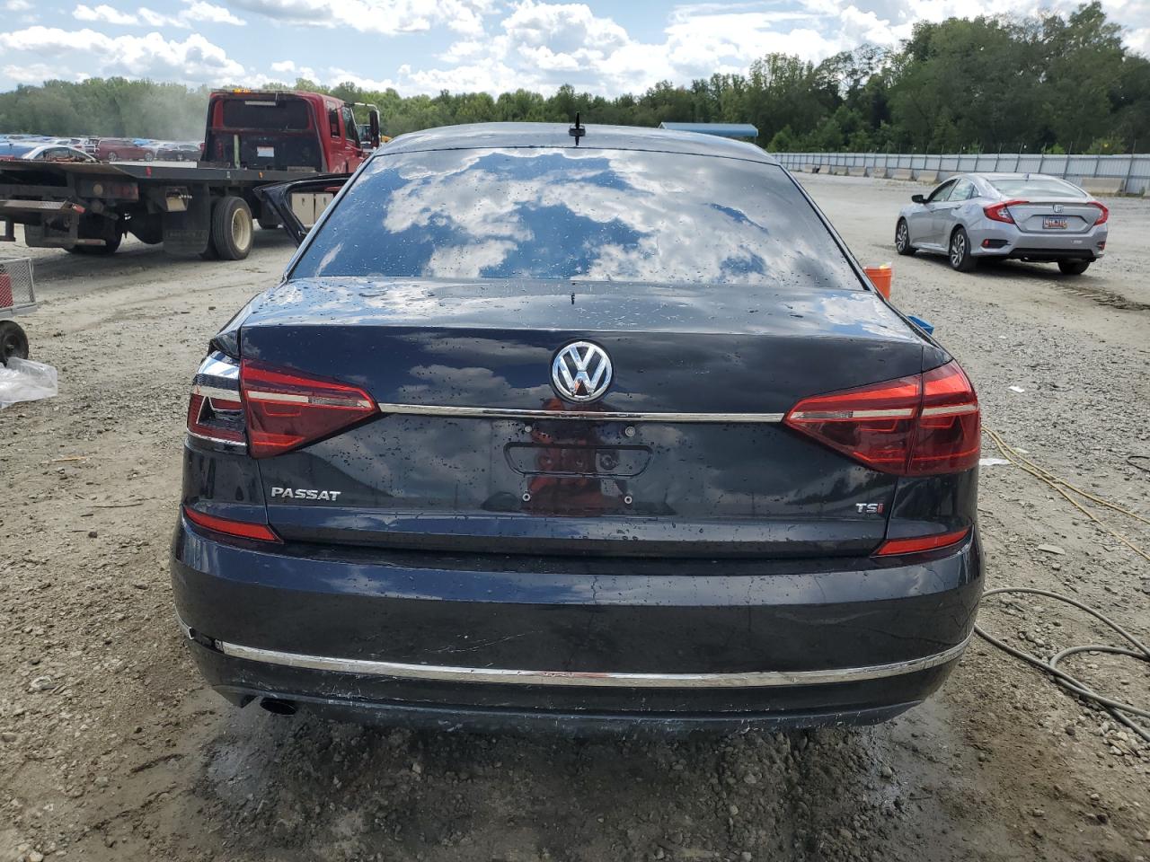 1VWAT7A35HC030163 2017 Volkswagen Passat S