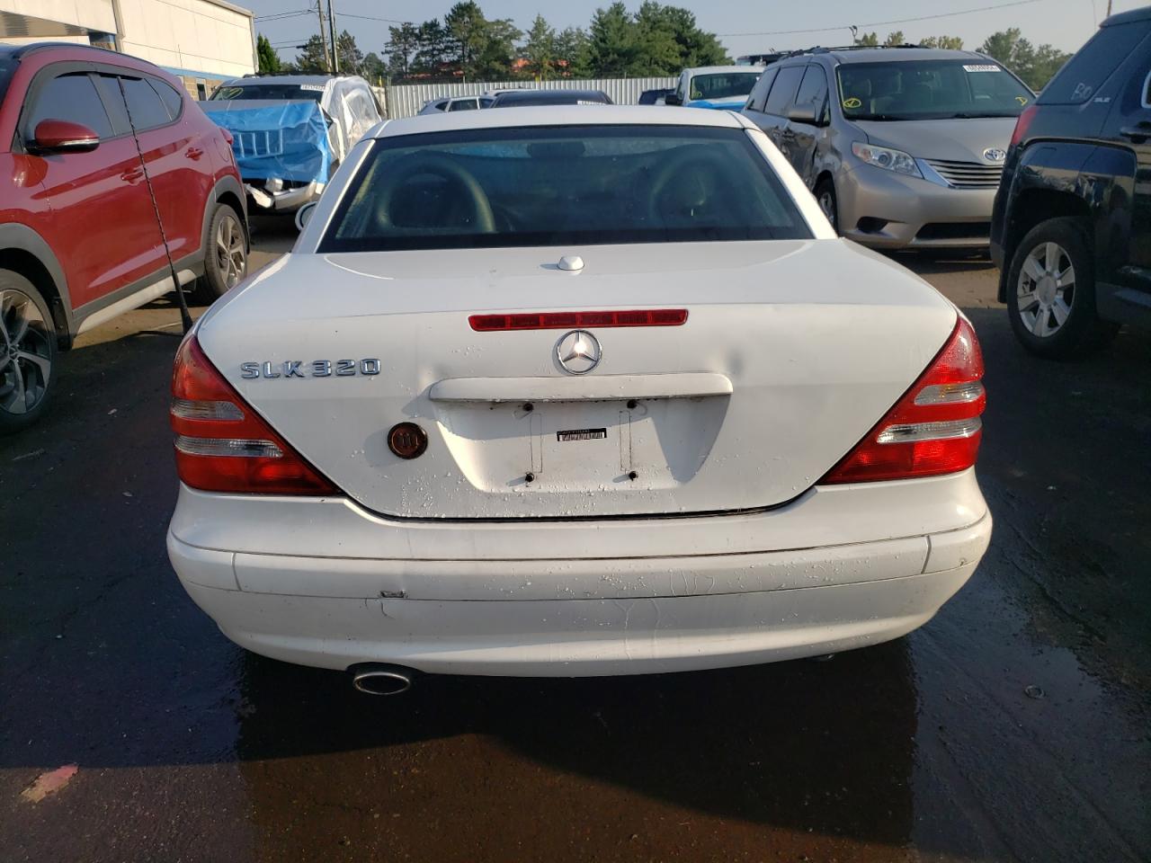 2001 Mercedes-Benz Slk 320 VIN: WDBKK65F81F180960 Lot: 68285434