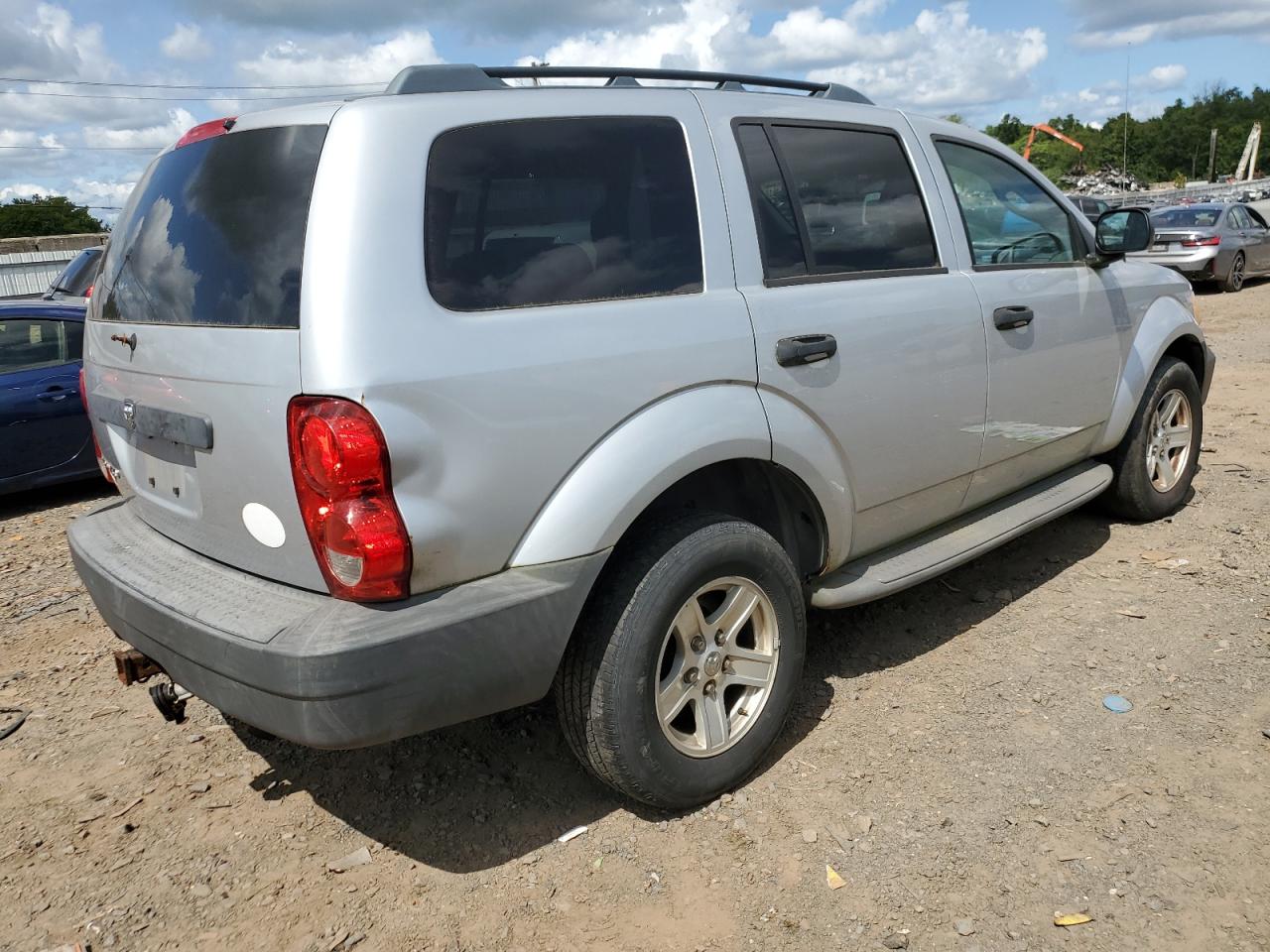 1D8HB38N17F502202 2007 Dodge Durango Sxt