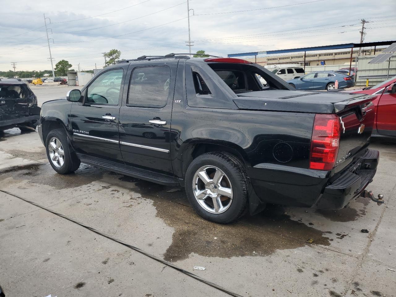 2011 Chevrolet Avalanche Ltz VIN: 3GNTKGE37BG384285 Lot: 67642704