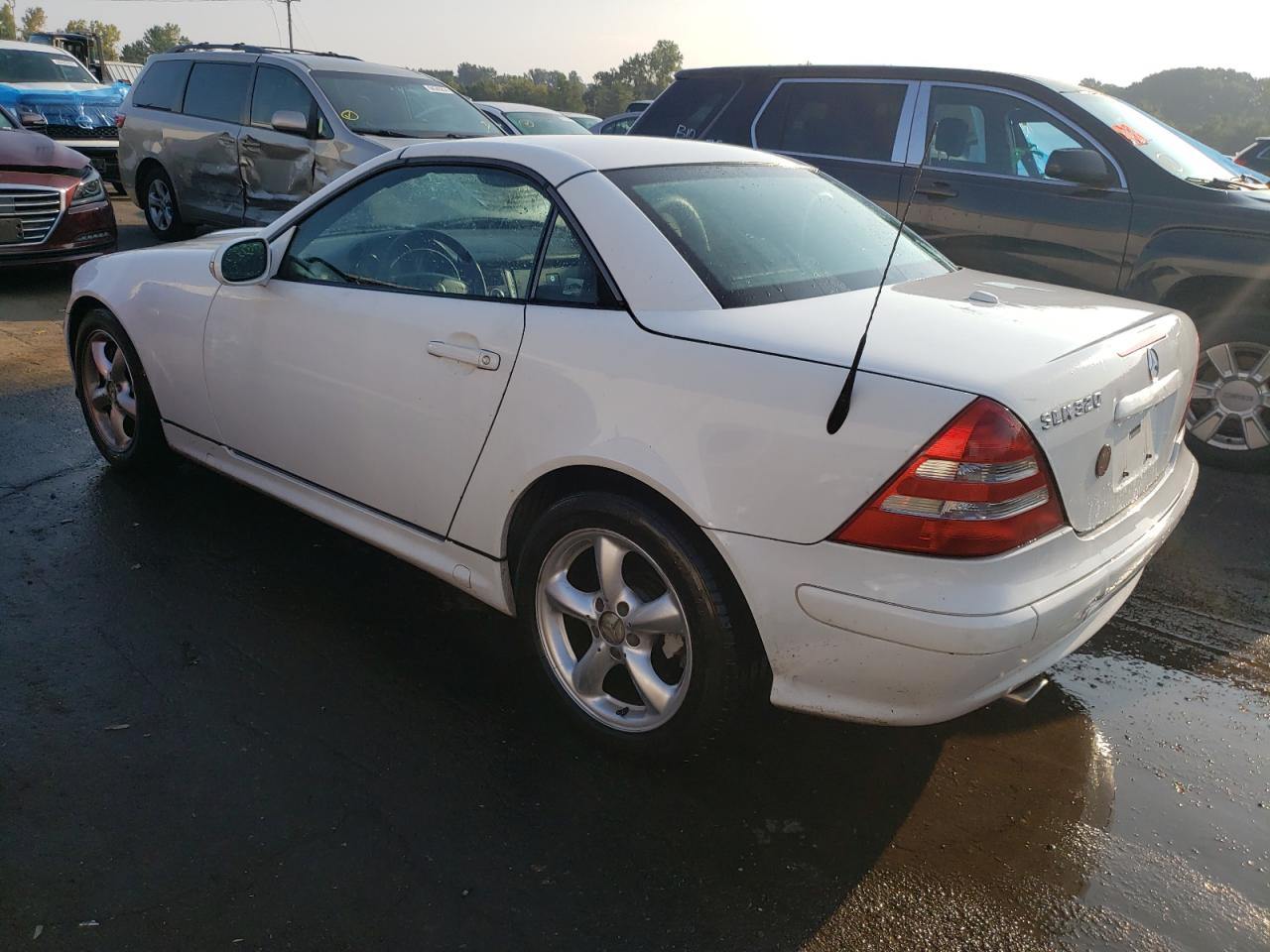 2001 Mercedes-Benz Slk 320 VIN: WDBKK65F81F180960 Lot: 68285434