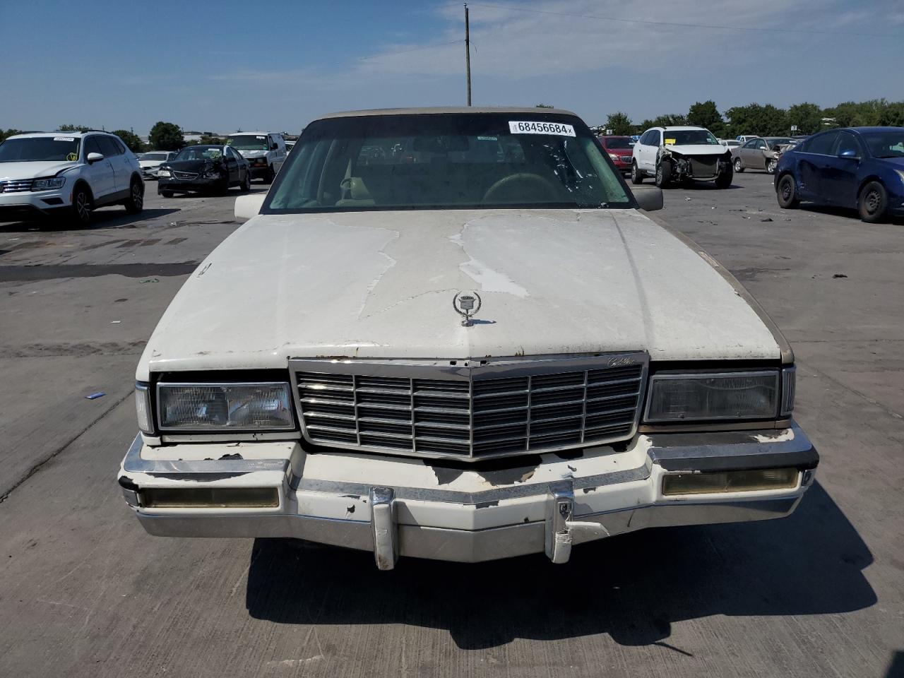 1992 Cadillac Deville VIN: 1G6CD13B6N4266887 Lot: 68456684