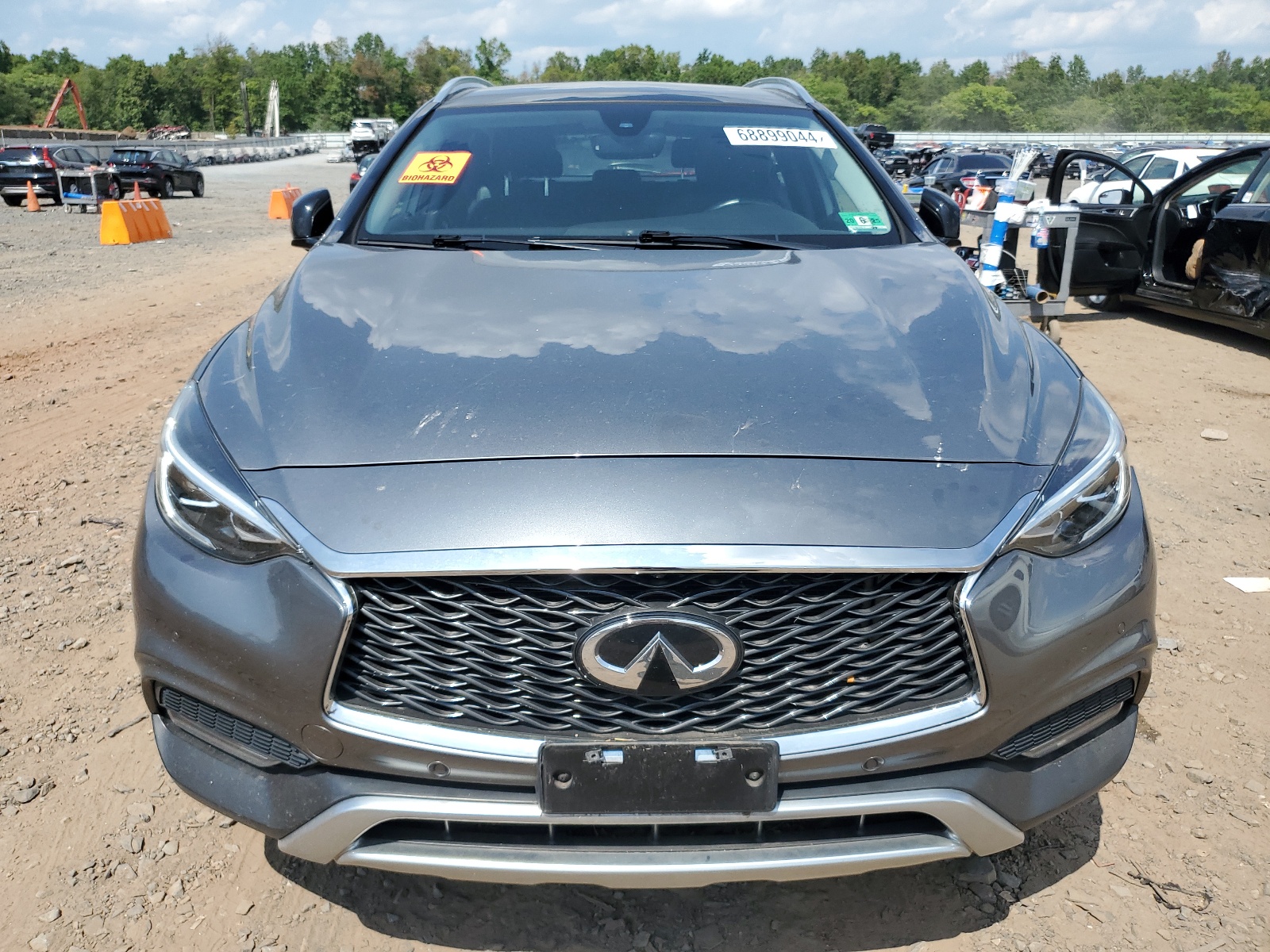 SJKCH5CR8JA002133 2018 Infiniti Qx30 Pure