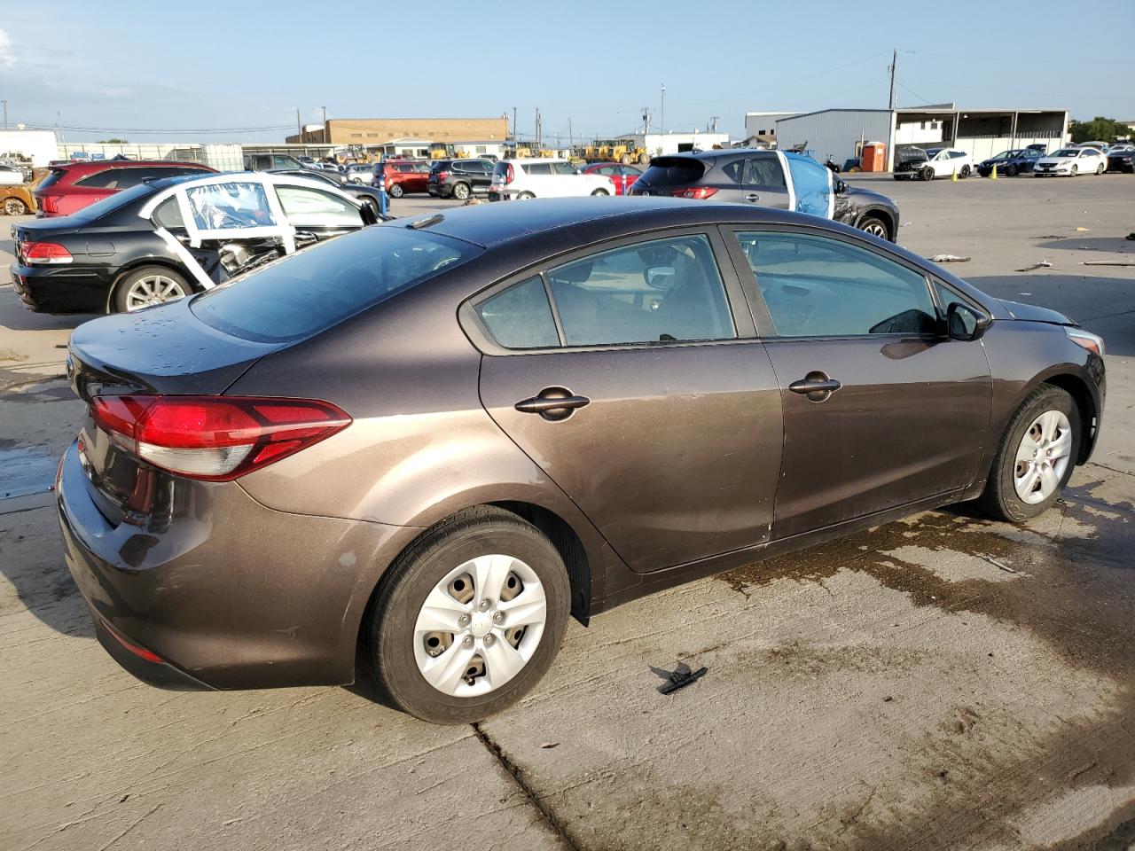 3KPFK4A78HE158256 2017 Kia Forte Lx