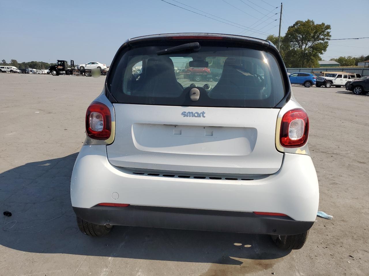 2017 Smart Fortwo VIN: WMEFJ5DA0HK169587 Lot: 69197104