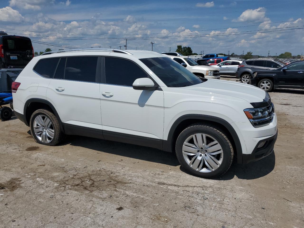 1V2UR2CA7KC527024 2019 Volkswagen Atlas Se