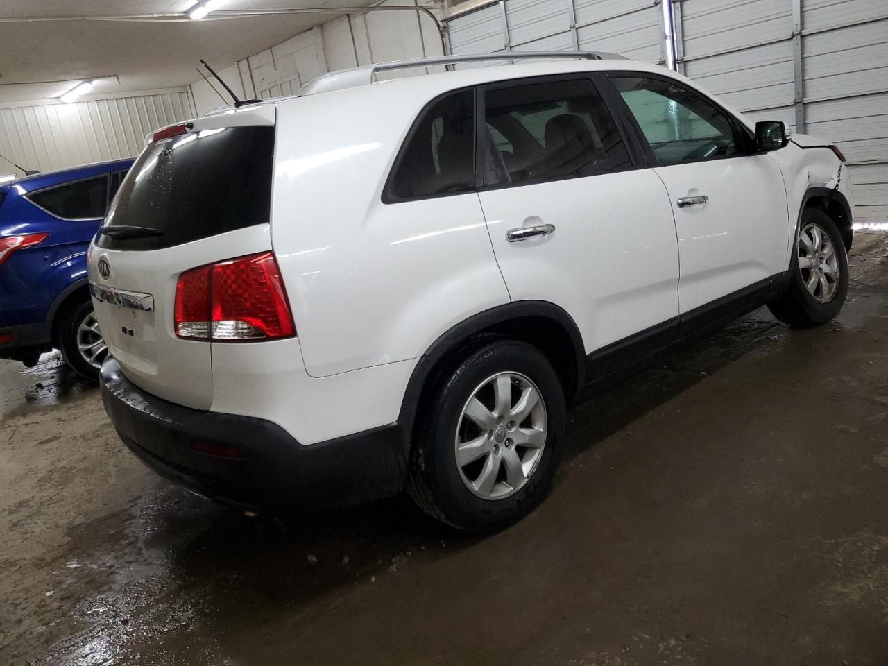 2013 Kia Sorento Lx VIN: 5XYKT3A60DG330757 Lot: 69404194