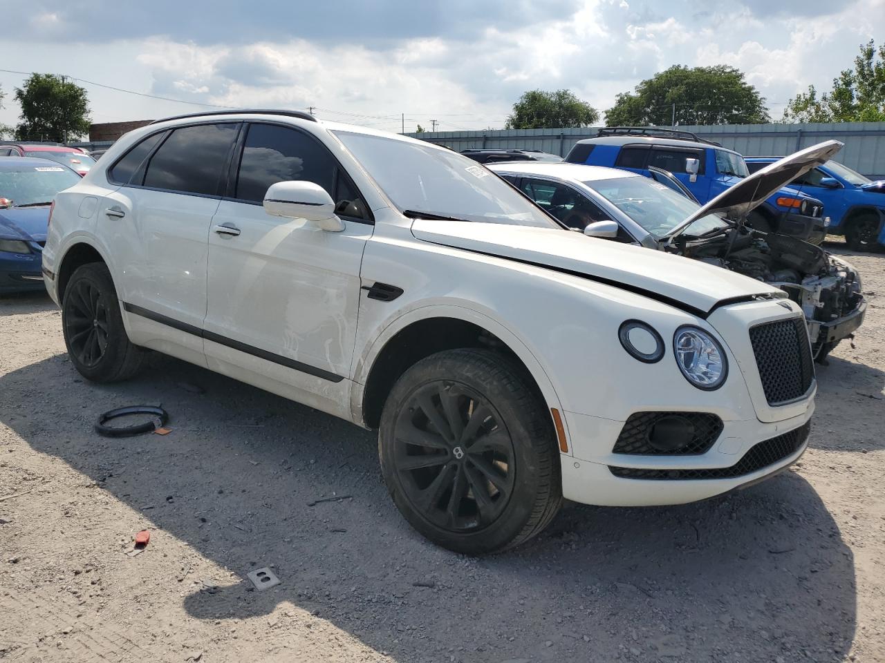 SJAAC2ZV5HC014350 2017 Bentley Bentayga