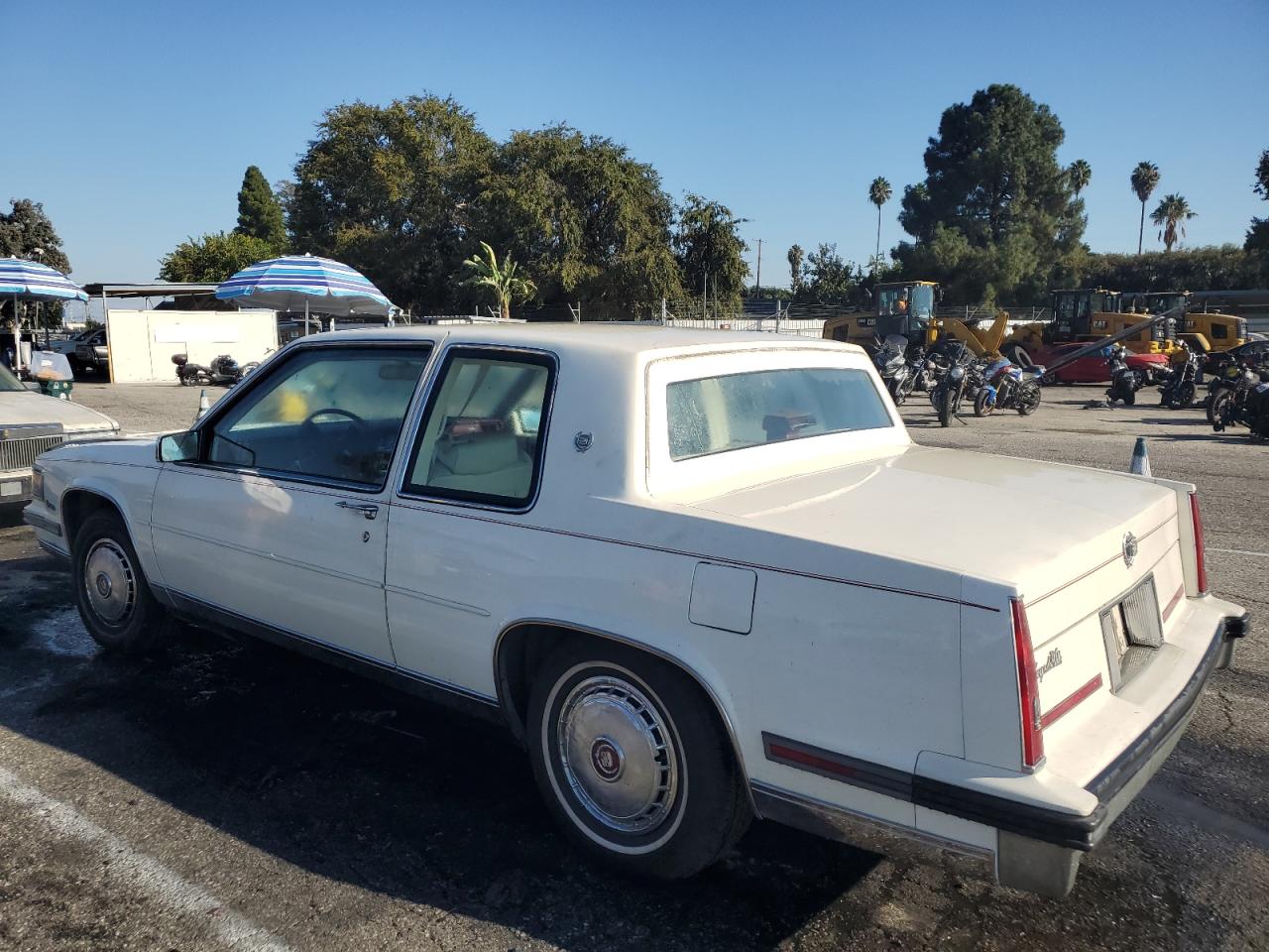 1986 Cadillac Deville Base VIN: 1G6CD4785G4323082 Lot: 73018524