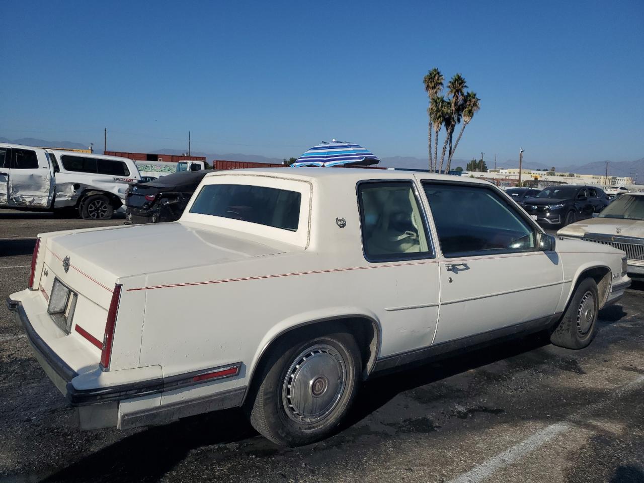 1986 Cadillac Deville Base VIN: 1G6CD4785G4323082 Lot: 73018524