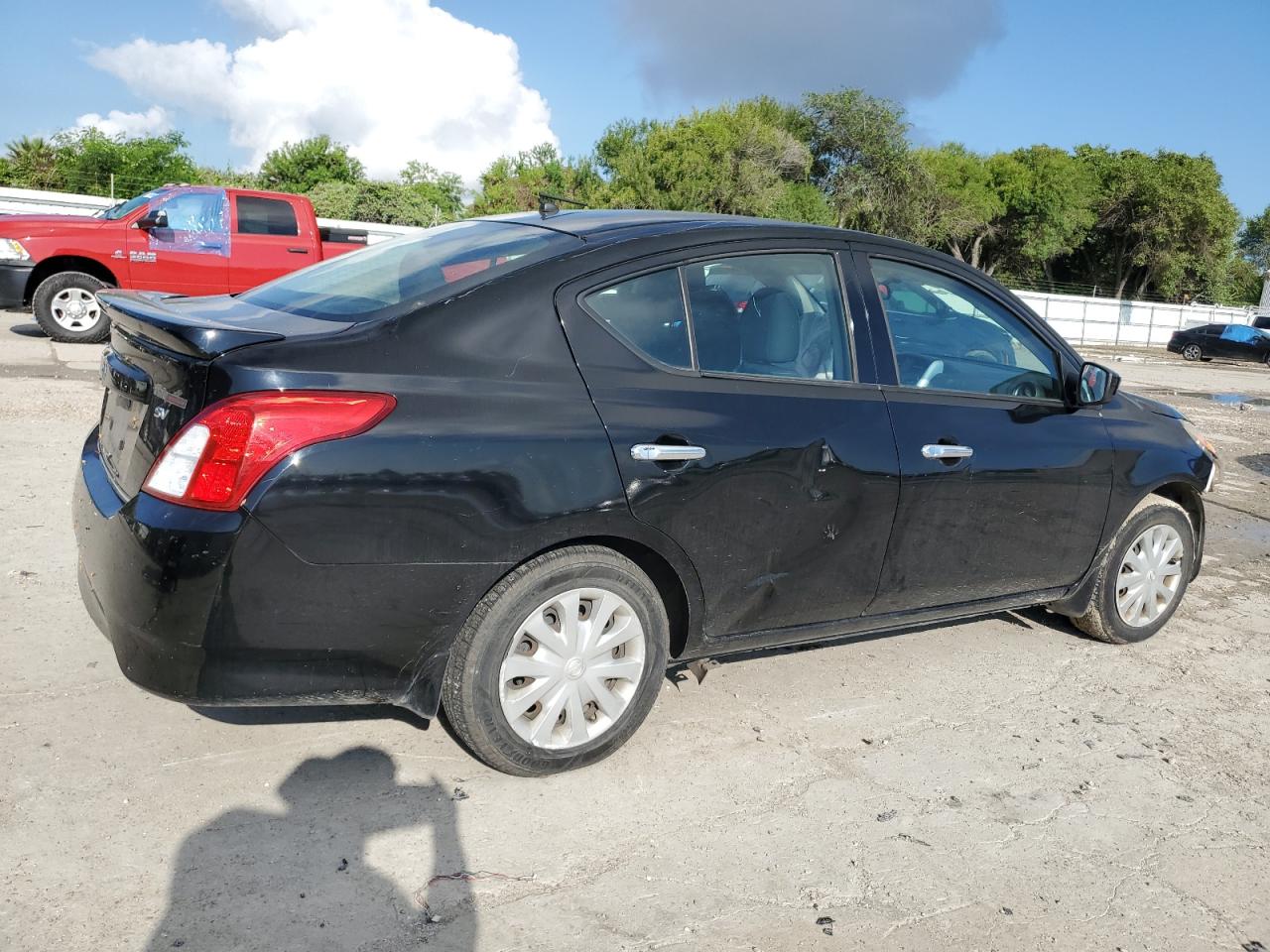 2017 Nissan Versa S VIN: 3N1CN7AP3HL886271 Lot: 73021744