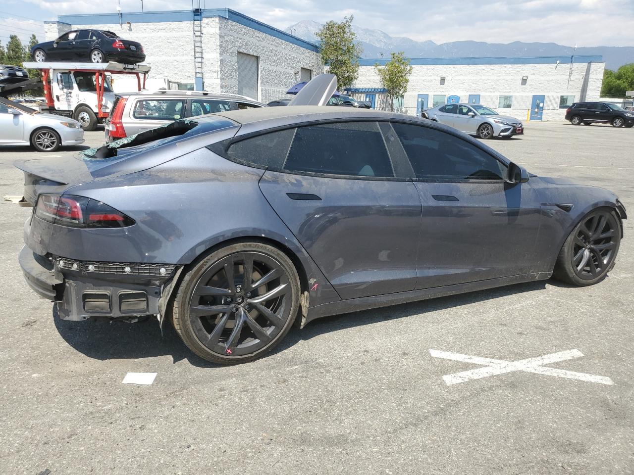 2022 Tesla Model S VIN: 5YJSA1E63NF477877 Lot: 70365964