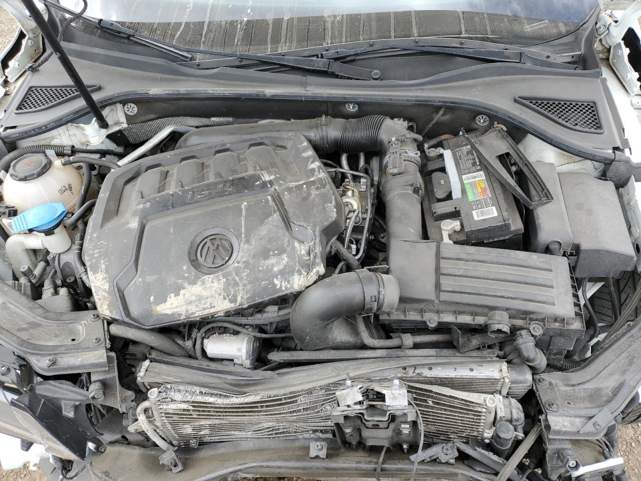 1VWLA7A37KC005044 2019 Volkswagen Passat Wolfsburg