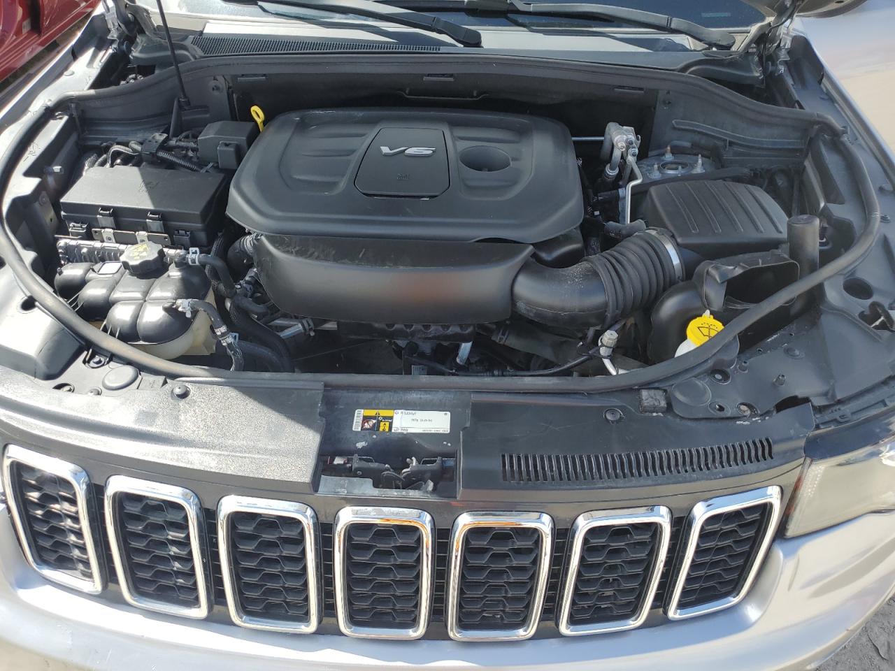 1C4RJEAG0KC571485 2019 Jeep Grand Cherokee Laredo