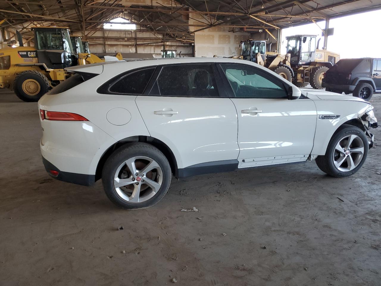 SADCJ2BN5HA093459 2017 Jaguar F-Pace Premium