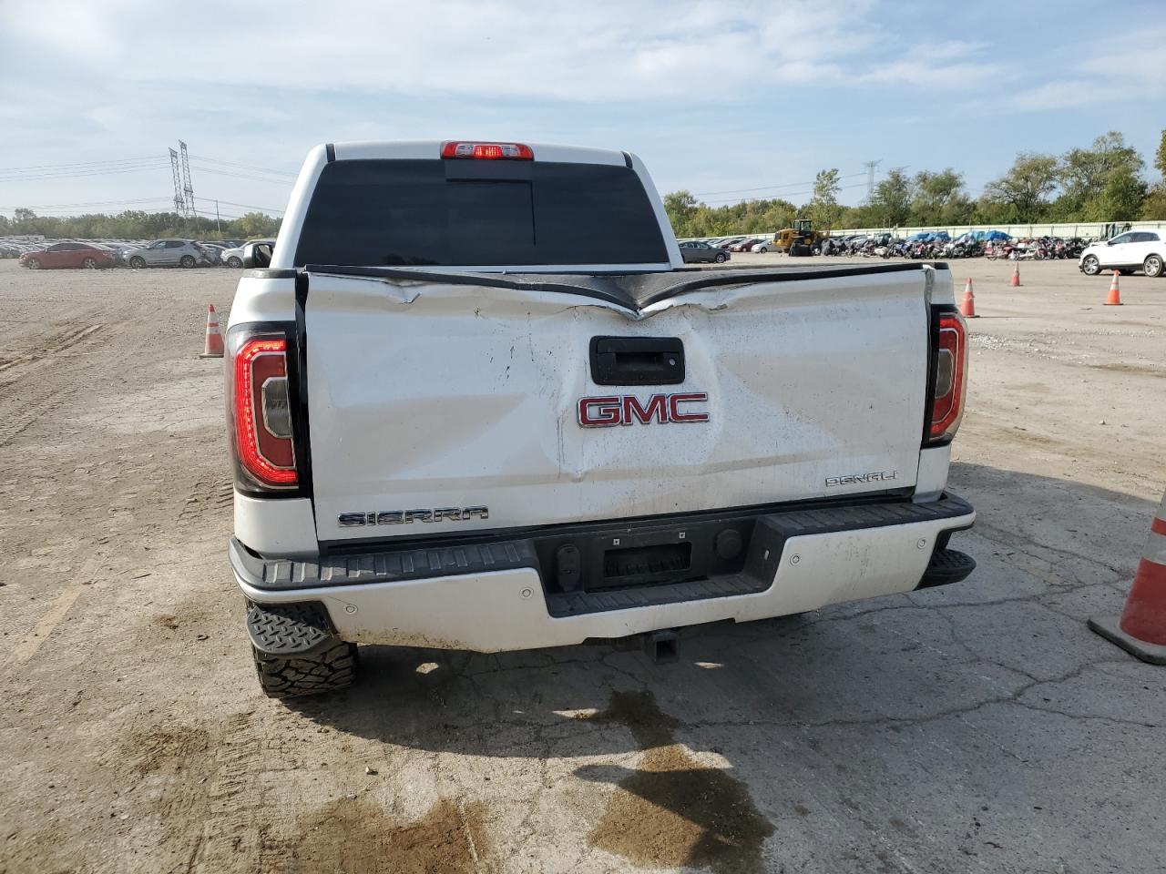 2017 GMC Sierra K1500 Denali VIN: 3GTU2PEJ4HG495767 Lot: 71577604