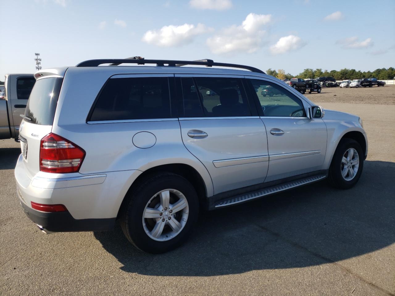 2007 Mercedes-Benz Gl 450 4Matic VIN: 4JGBF71E97A122852 Lot: 71273424