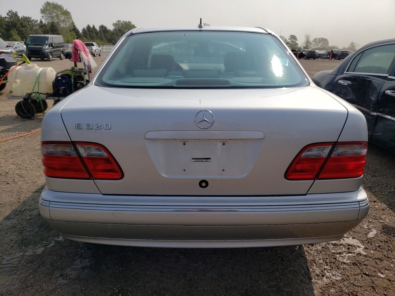 2000 Mercedes-Benz E 320 VIN: WDBJF65JXYB142782 Lot: 69262574