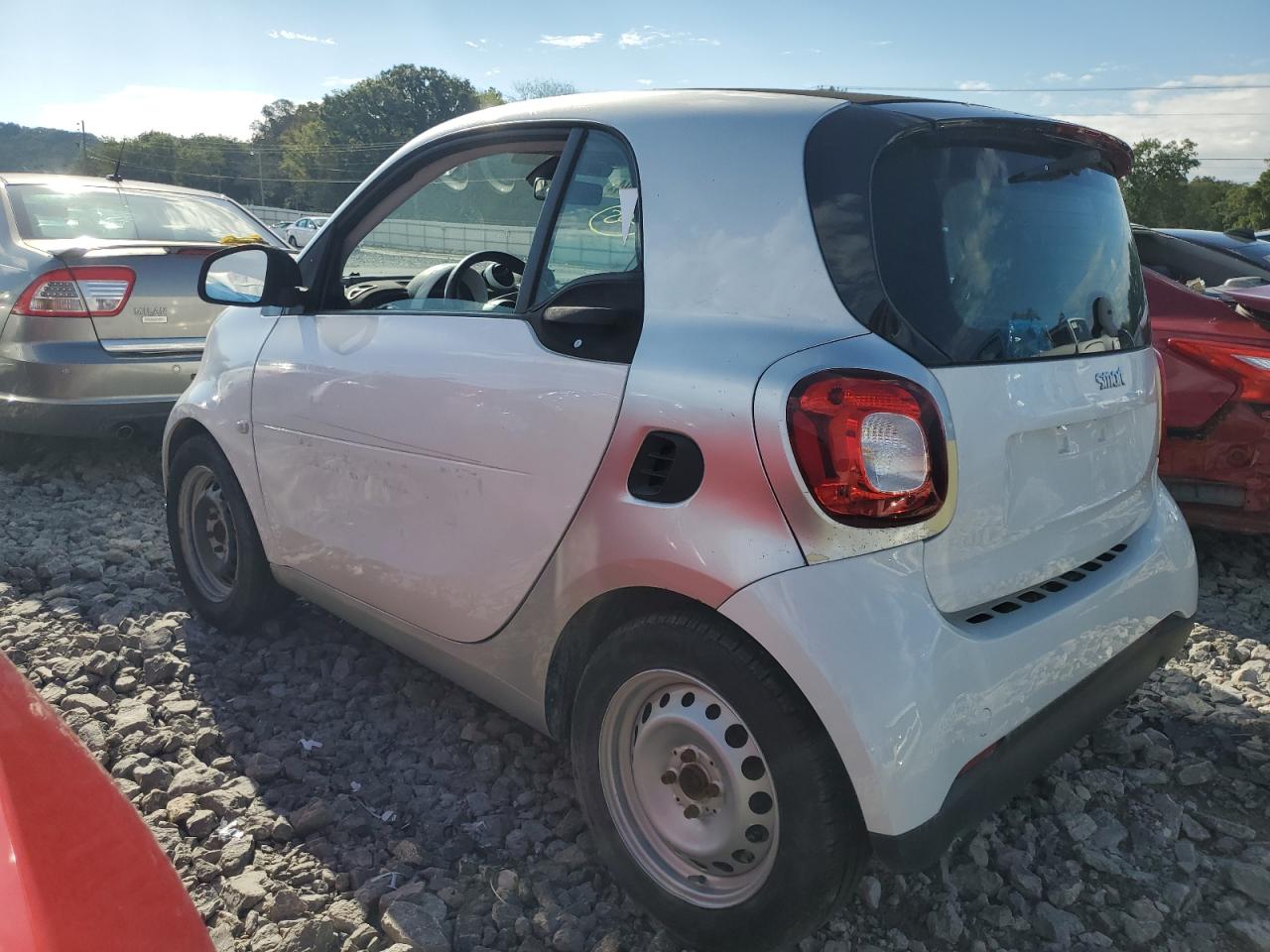 2017 Smart Fortwo VIN: WMEFJ5DA0HK169587 Lot: 69197104