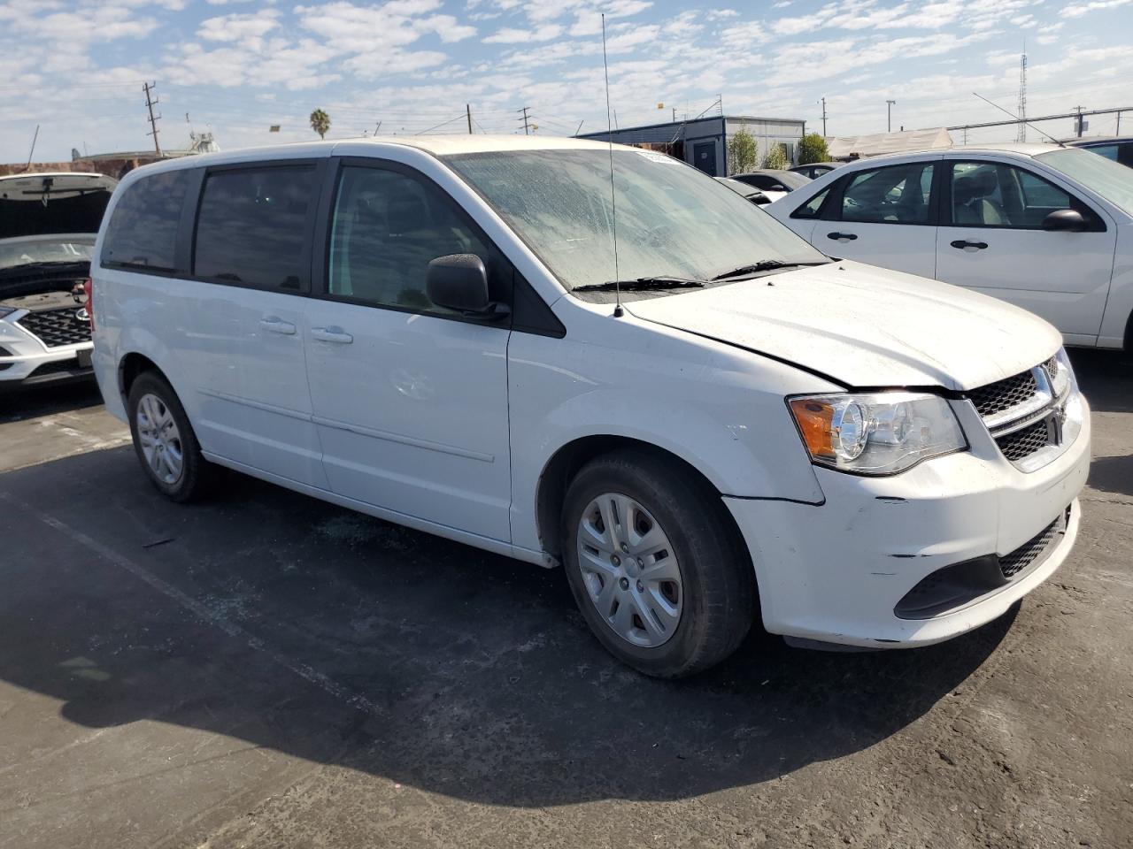 2C4RDGBG5HR864235 2017 Dodge Grand Caravan Se