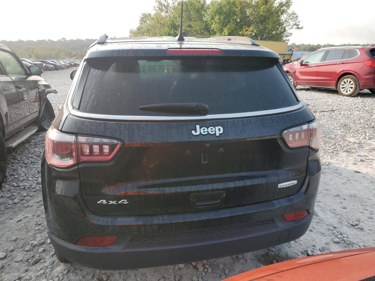 2018 Jeep Compass Latitude VIN: 3C4NJDBB7JT350450 Lot: 70725444