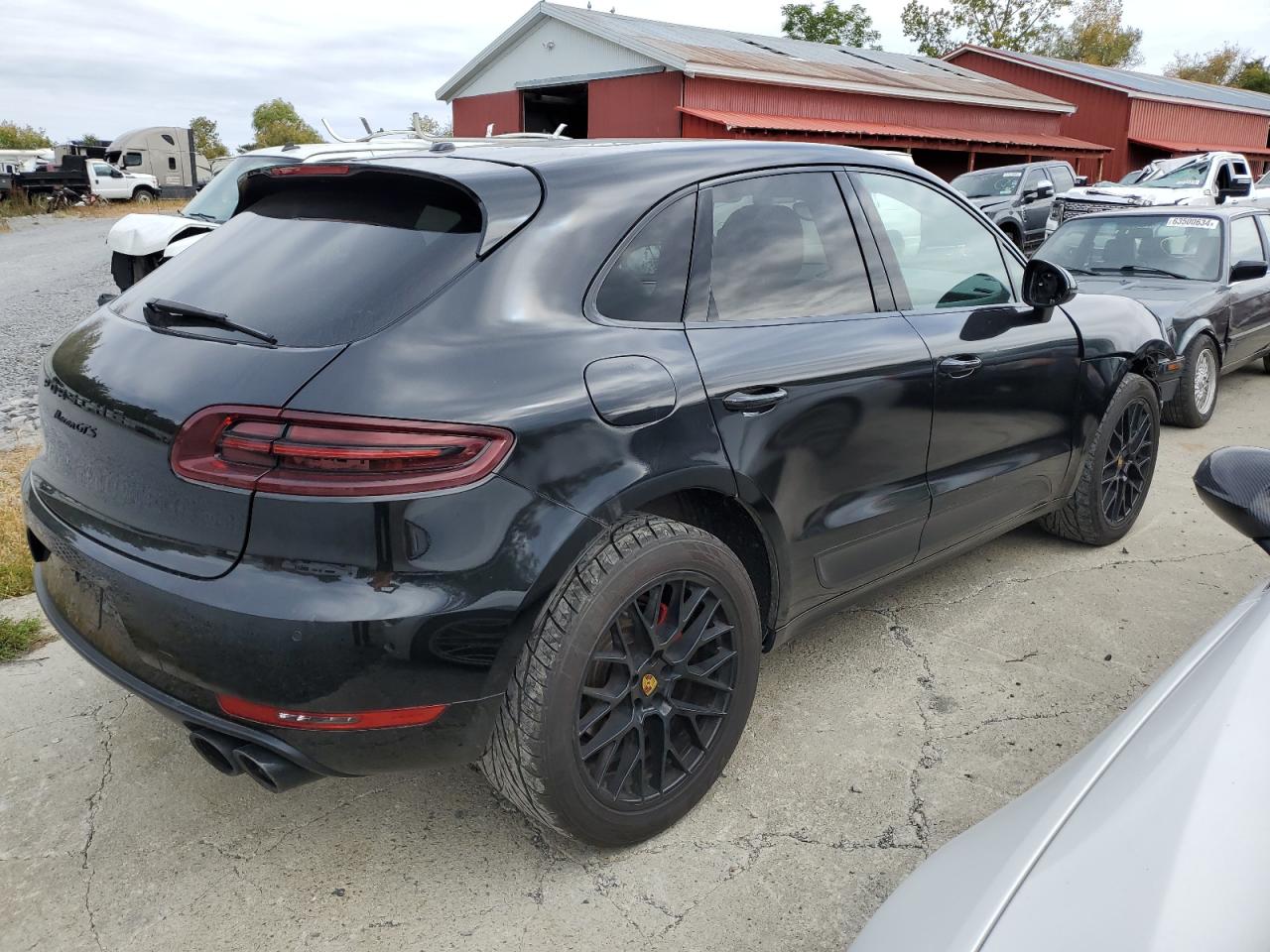 WP1AG2A59HLB50185 2017 Porsche Macan Gts