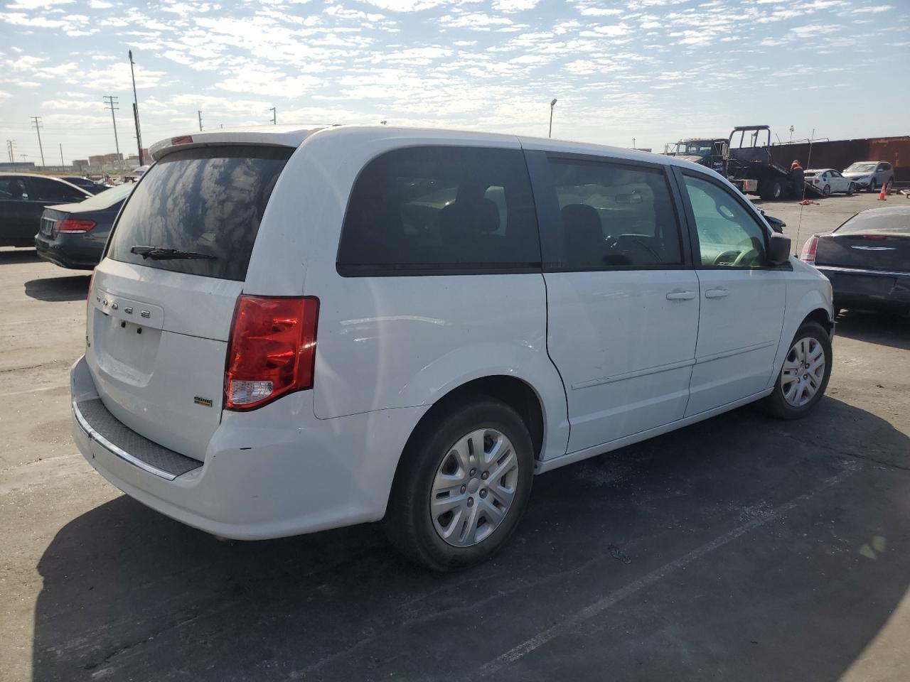 2C4RDGBG5HR864235 2017 Dodge Grand Caravan Se