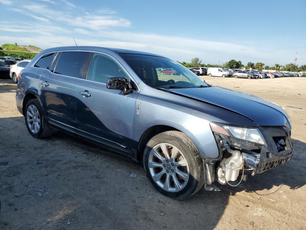 2LMHJ5FK3JBL01111 2018 Lincoln Mkt