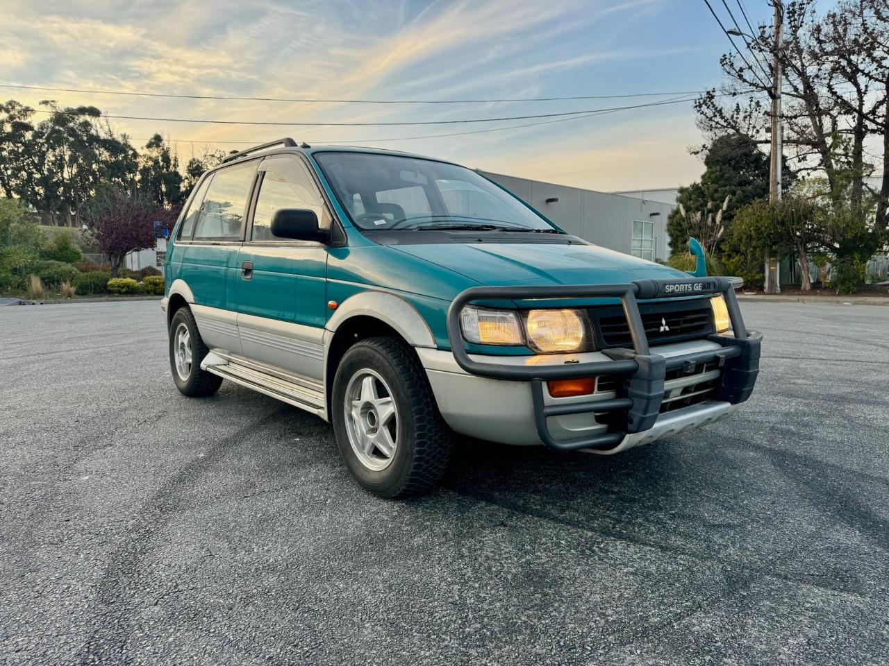 1994 Mitsubishi Rvr VIN: N23W5116337 Lot: 70933974