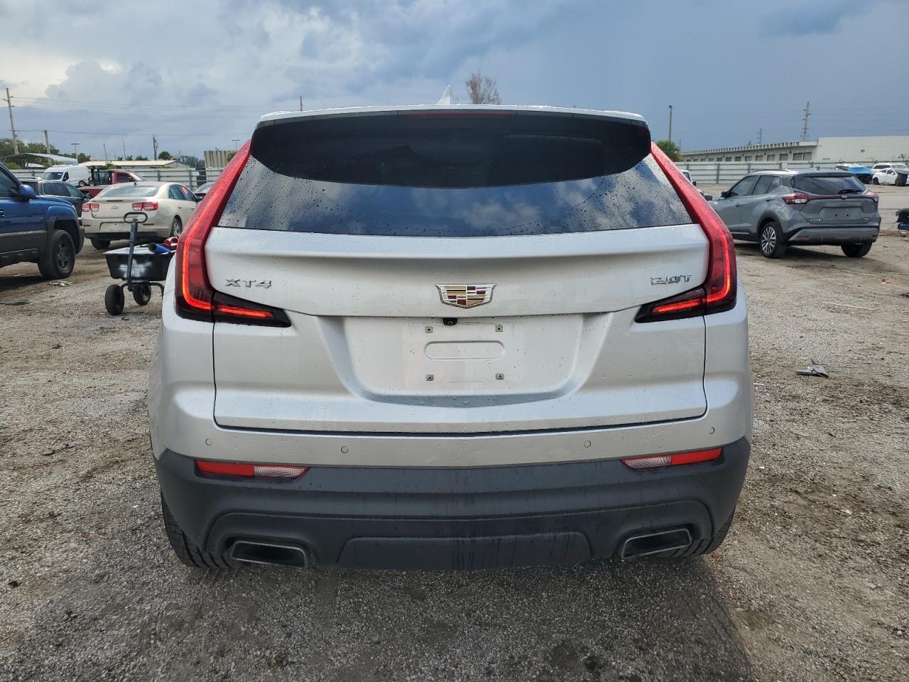 1GYAZAR42KF119510 2019 Cadillac Xt4 Luxury