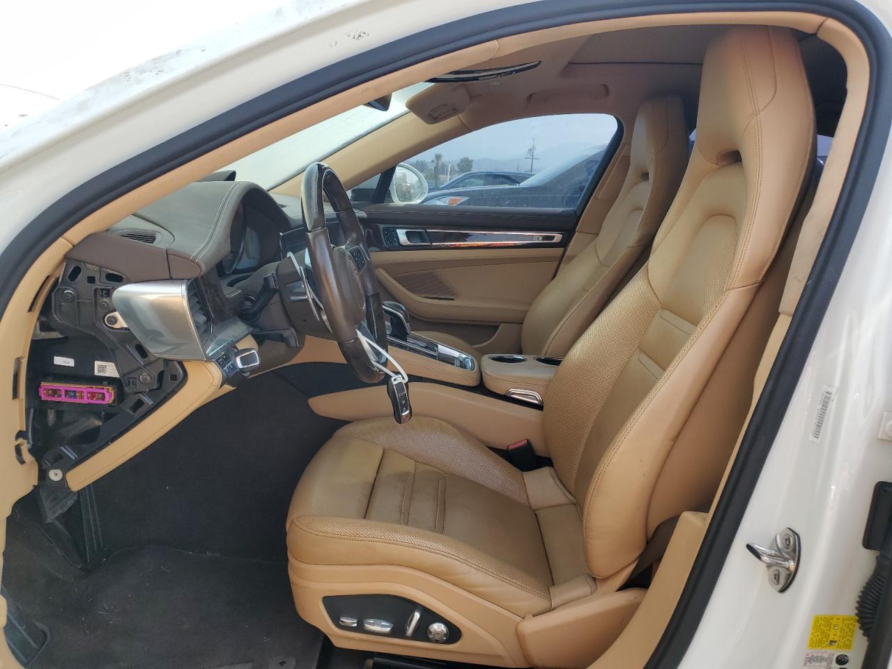 WP0AA2A79HL100942 2017 Porsche Panamera 2