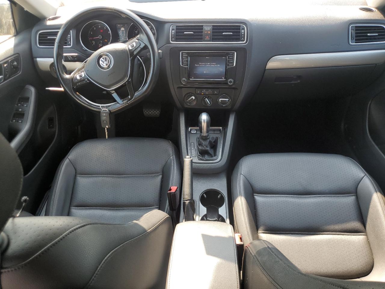 3VWDB7AJXHM405817 2017 Volkswagen Jetta Se