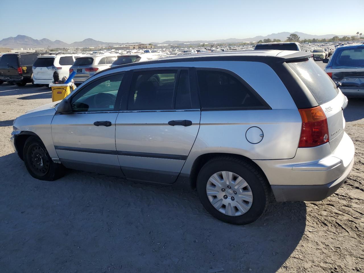 2006 Chrysler Pacifica VIN: 2A8GM48446R823667 Lot: 73354604