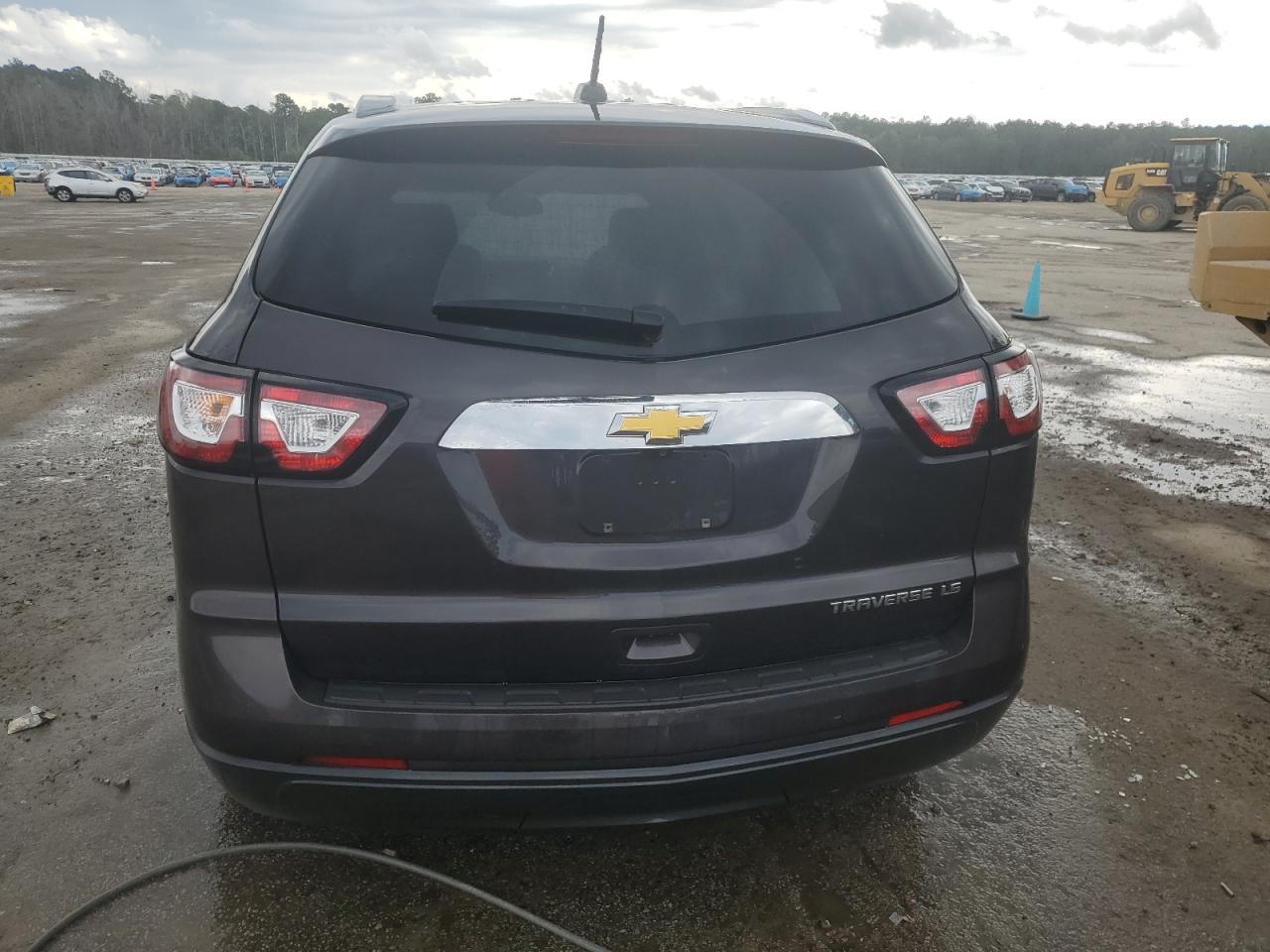 2016 Chevrolet Traverse Ls VIN: 1GNKRFED6GJ117591 Lot: 72698034