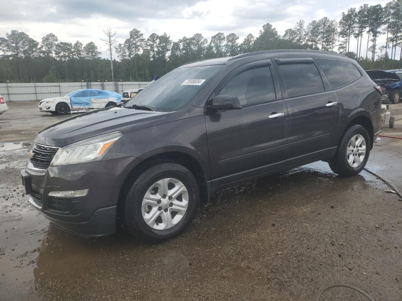 2016 Chevrolet Traverse Ls VIN: 1GNKRFED6GJ117591 Lot: 72698034