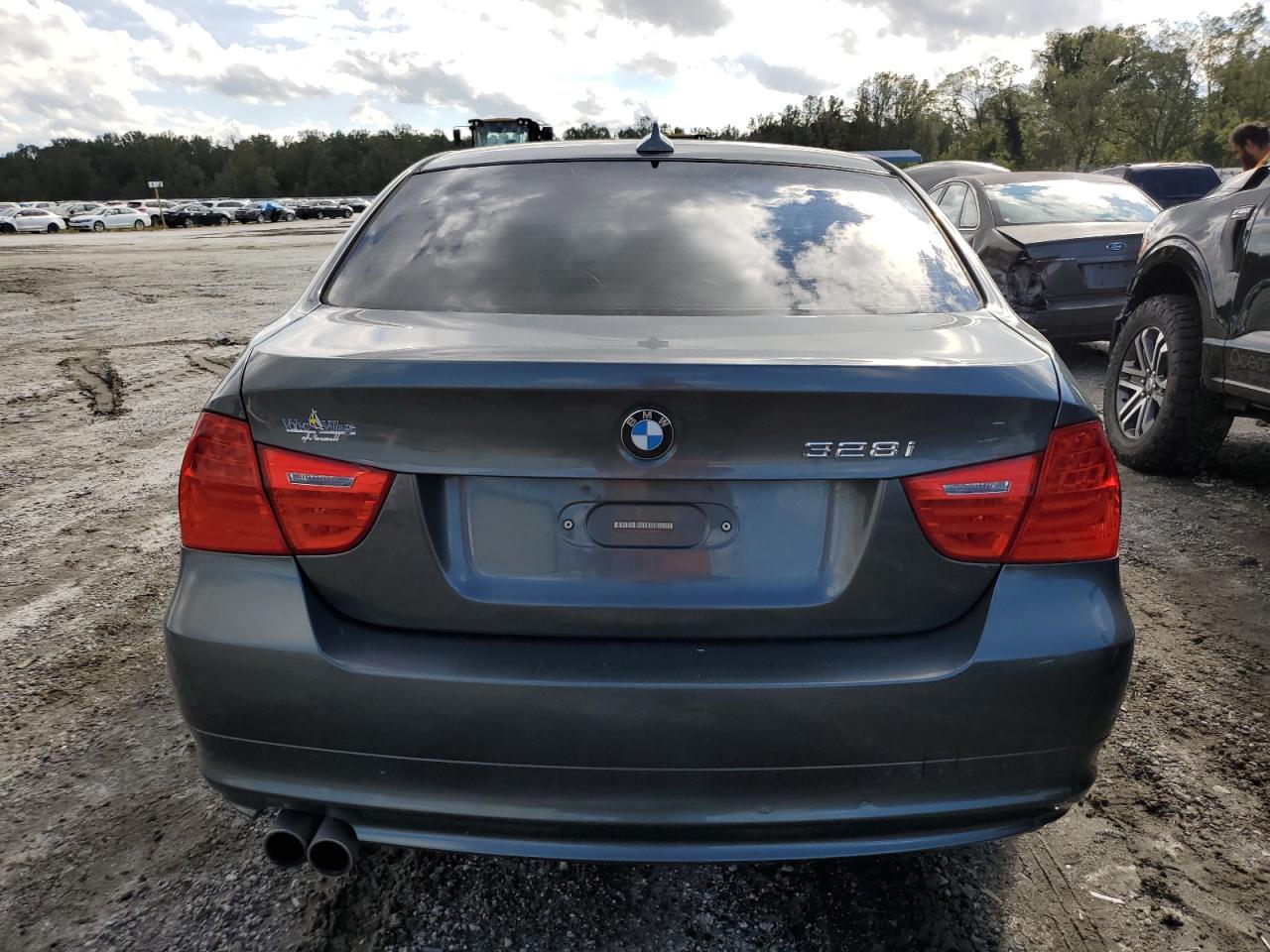 WBAPK73569A453827 2009 BMW 328 Xi