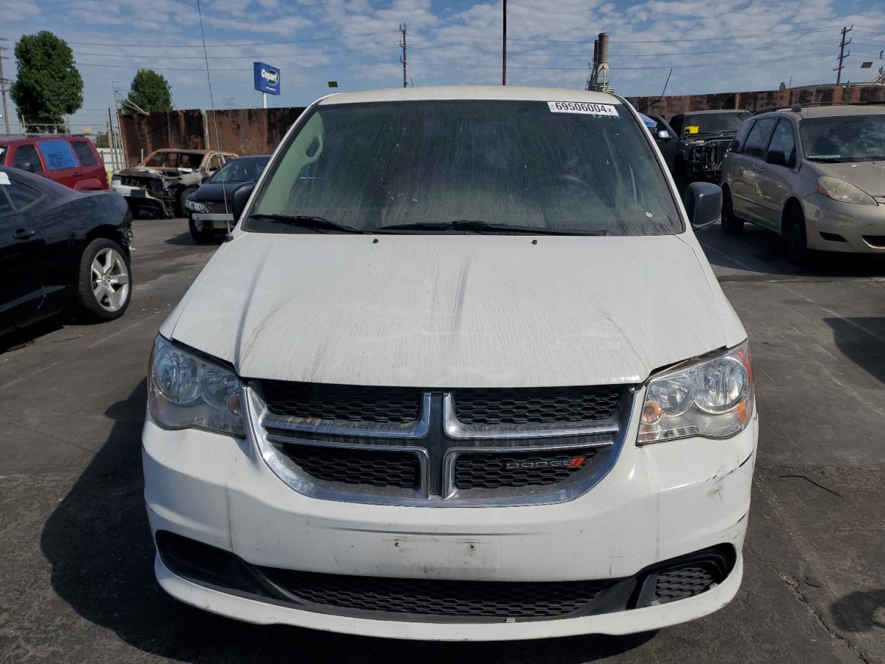 2C4RDGBG5HR864235 2017 Dodge Grand Caravan Se