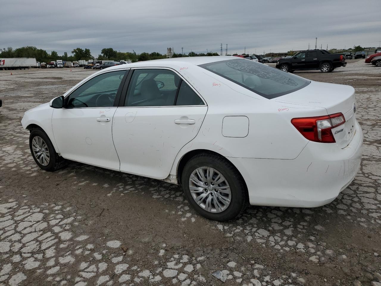 4T1BF1FK7DU256992 2013 Toyota Camry L