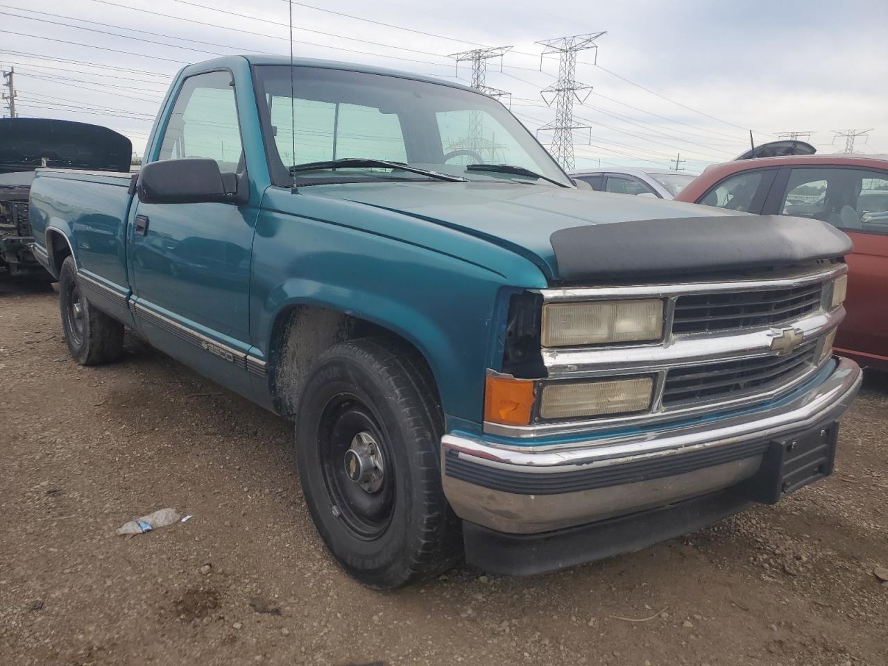 1996 Chevrolet Gmt-400 C2500 VIN: 1GCFC24M7TZ135132 Lot: 72241134