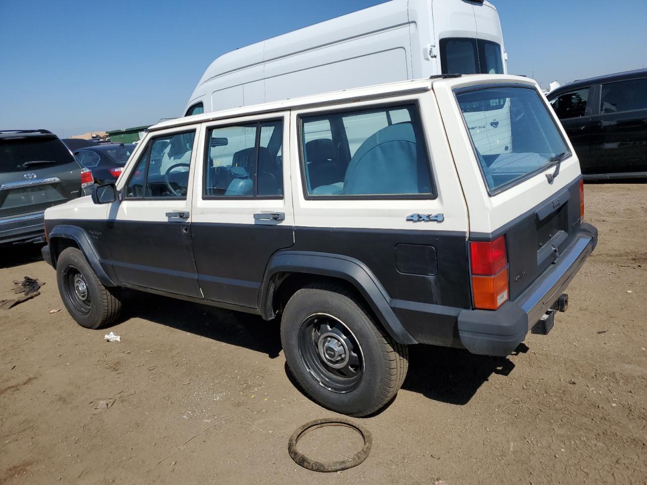 1987 Jeep Cherokee Pioneer VIN: 1JCML7825HT097597 Lot: 70419144