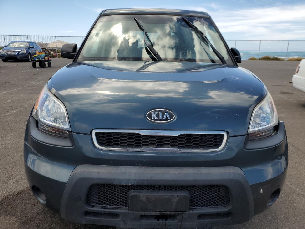 2011 Kia Soul + VIN: KNDJT2A28B7338733 Lot: 73439594