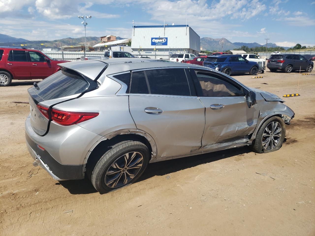 SJKCH5CRXHA030476 2017 Infiniti Qx30 Base