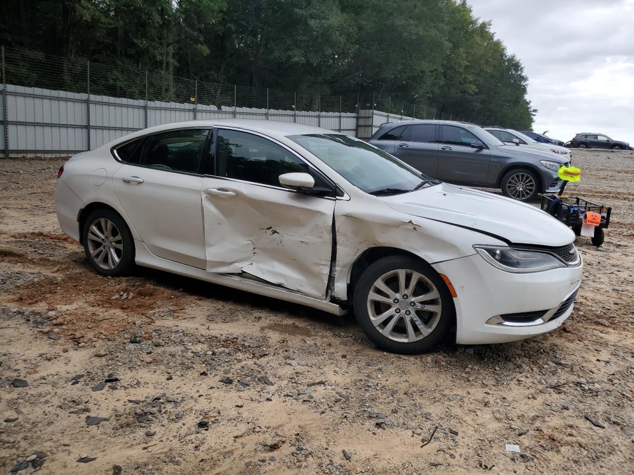 2015 Chrysler 200 Limited VIN: 1C3CCCAB3FN612392 Lot: 73404234