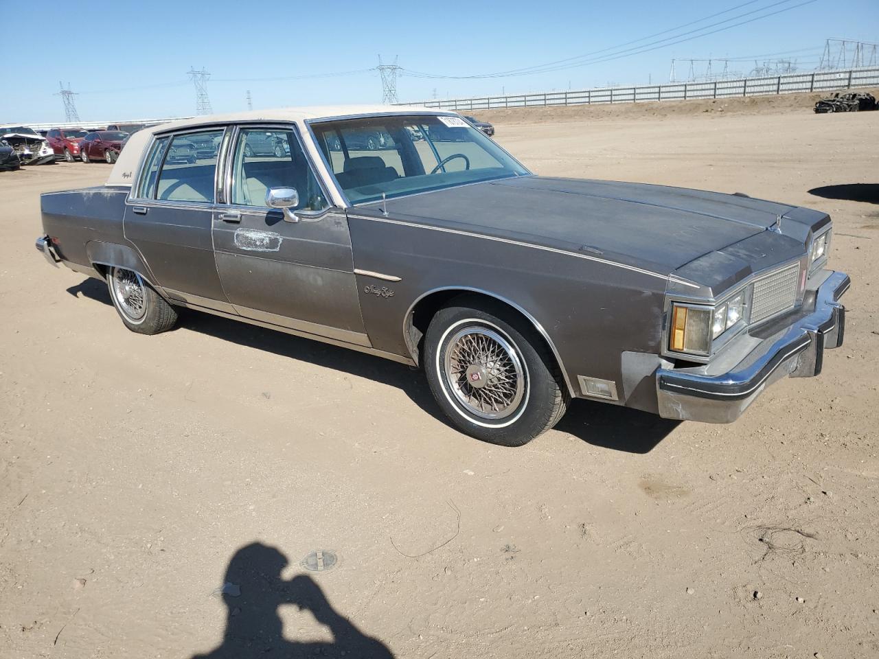 1G3AW69Y3DM957932 1983 Oldsmobile 98 Regency Brougham