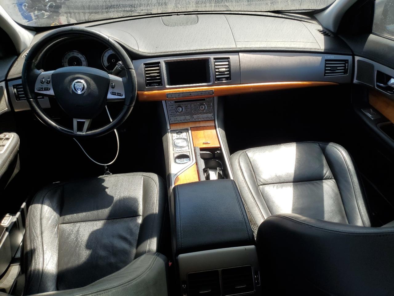 SAJWA0FA7AHR55535 2010 Jaguar Xf Luxury