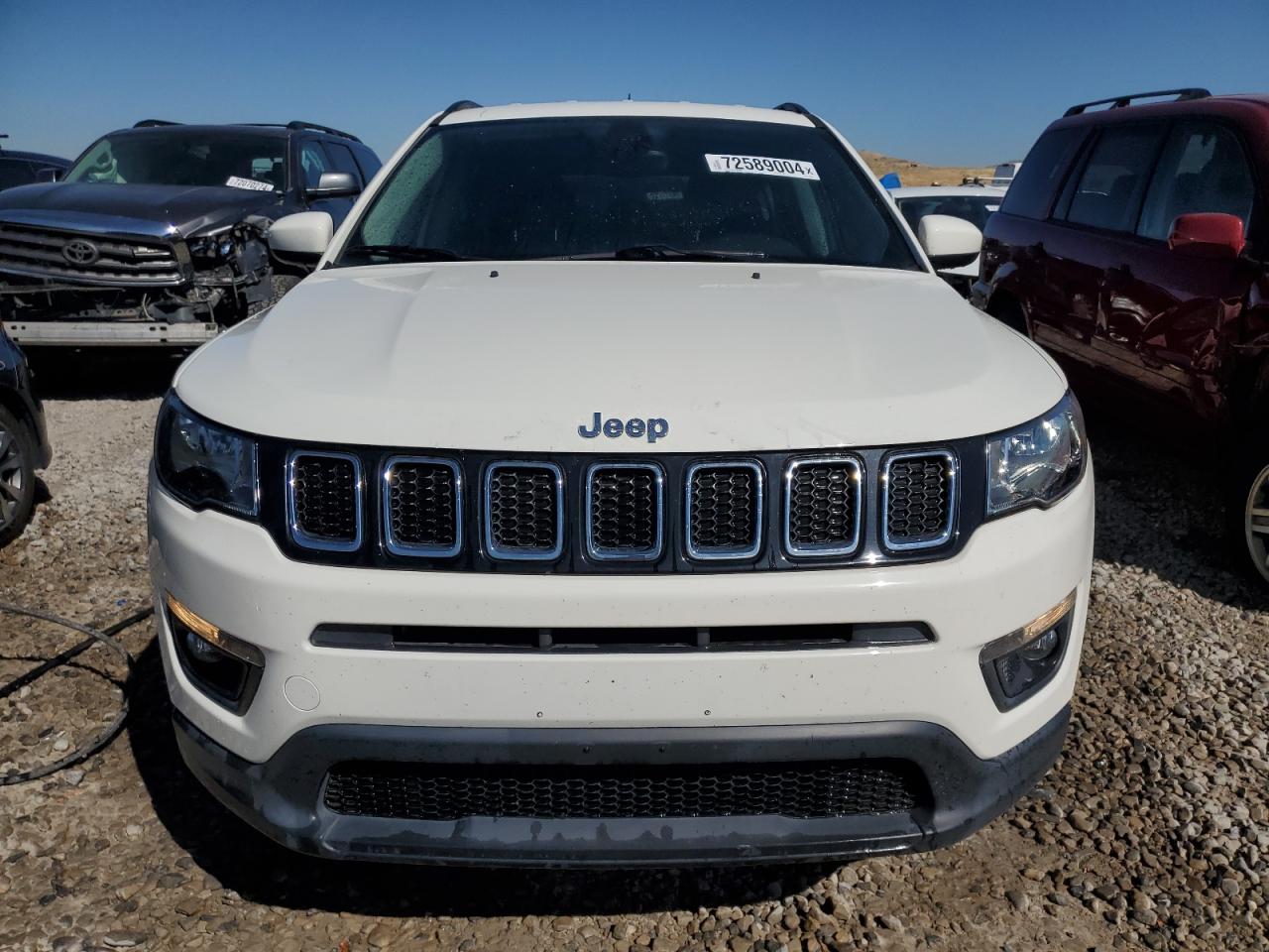 3C4NJCBB8JT124539 2018 Jeep Compass Latitude