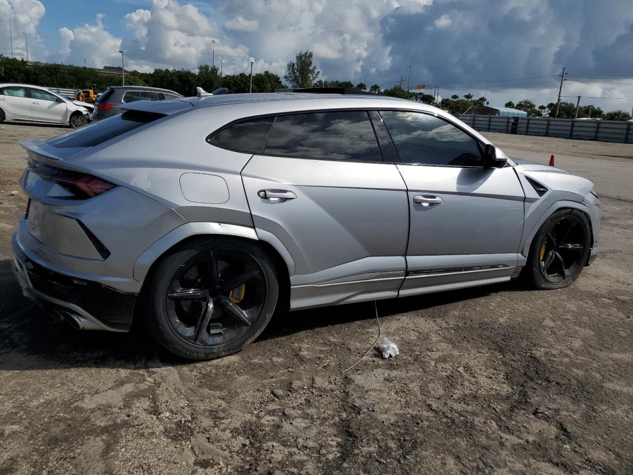 ZPBUA1ZL5MLA11591 2021 Lamborghini Urus