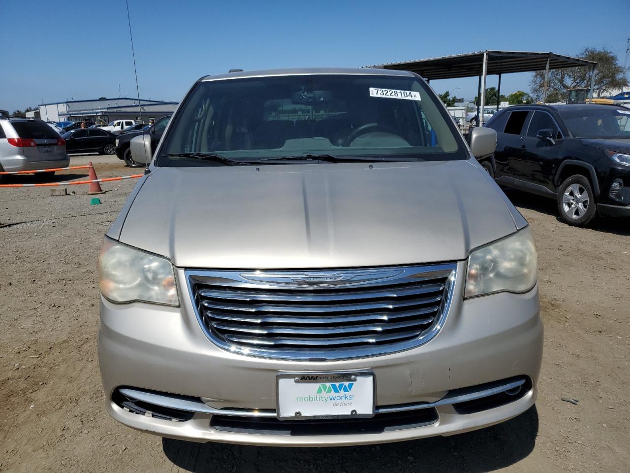 2014 Chrysler Town & Country Touring VIN: 2C4RC1BG8ER460258 Lot: 73228104